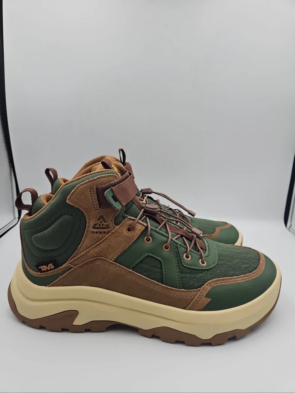 New Teva Hurricane Daybreaker Mid Hiking Boot -Men's Size 10